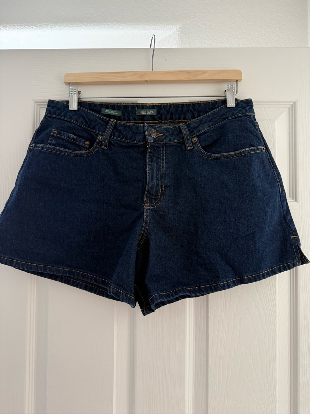 Wild Fable Mid Rise Midi Denim Shorts Sz 12 New